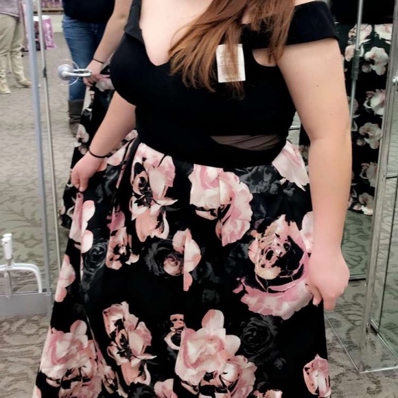 Floral Ball Gown Prom Dress with pockets - Picture 1 of 4